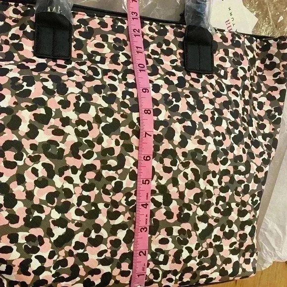 Trina Turk Women's Tote Leopard Adjustable Strap New with tags 13” H x 18” L - Picture 8 of 14
